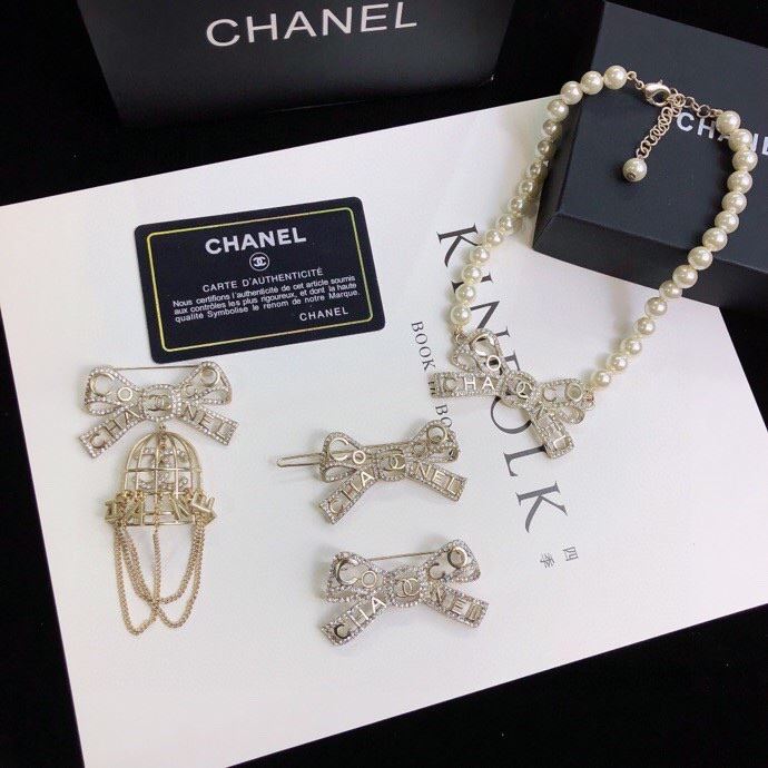 Chanel Necklaces